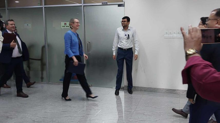 সিইসির সঙ্গে বৈঠকে বসেছেন ব্রিটিশ হাইকমিশনার সারাহ কুক