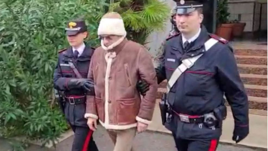 মেসিনাকে একটি হাসপাতাল থেকে গ্রেপ্তার করা হয়। ছবি: রয়টার্স