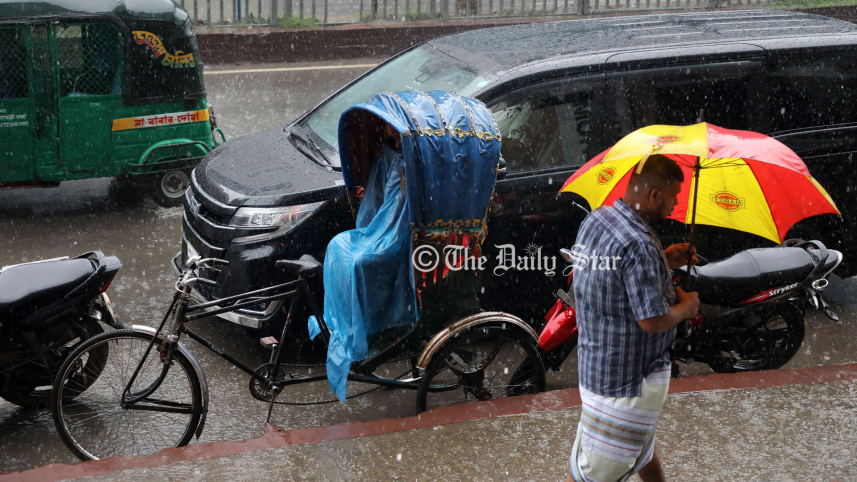 ঢাকায় বৃষ্টি থাকবে কালও, অতি ভারী বর্ষণে চট্টগ্রাম বিভাগে ভূমিধসের শঙ্কা