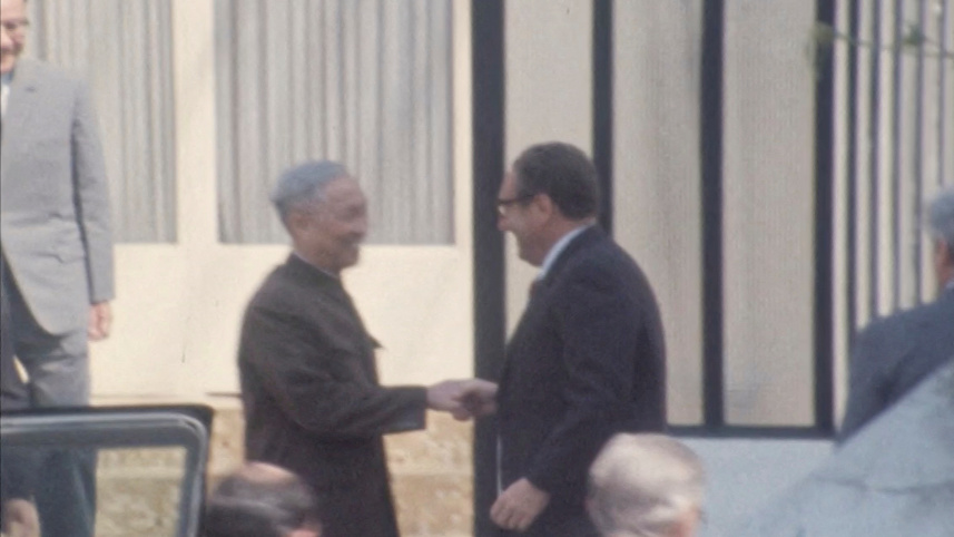 কিসিঞ্জার ও লে দুক। ছবি: রয়টার্স