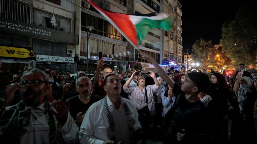 লেবাননের বৈরুতে নিহতদের জন্য প্রার্থনা। ছবি: রয়টার্স