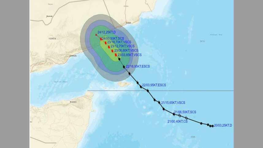 সন্ধ্যার পরে ঘূর্ণিঝড়ে রূপ নিতে পারে নিম্নচাপ, সারা দেশে ভারী বৃষ্টির সম্ভাবনা