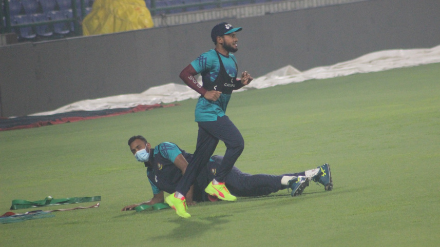 অনুশীলনে চোট পেয়েছেন মুশফিক