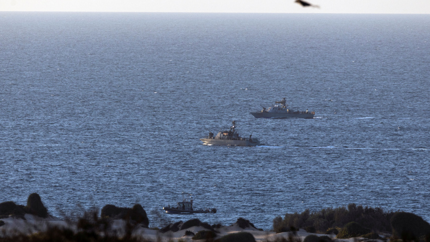 ভূমধ্যসাগরে ফিলিস্তিন-ইসরায়েল সীমান্তে পাহাড়া দিচ্ছে ইসরায়েলি নৌবাহিনীর জাহাজ। ছবি: রয়টার্স