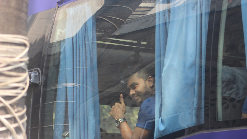 সাকিবকে ছাড়া পুনেতে বাংলাদেশ দল