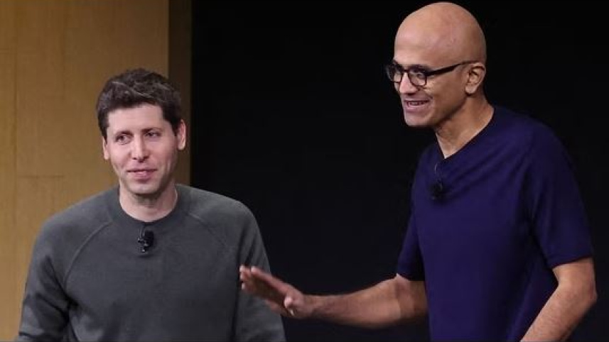 স্যাম অল্টম্যান ও সত্য নাদেলা। ফাইল ছবি: এএফপি