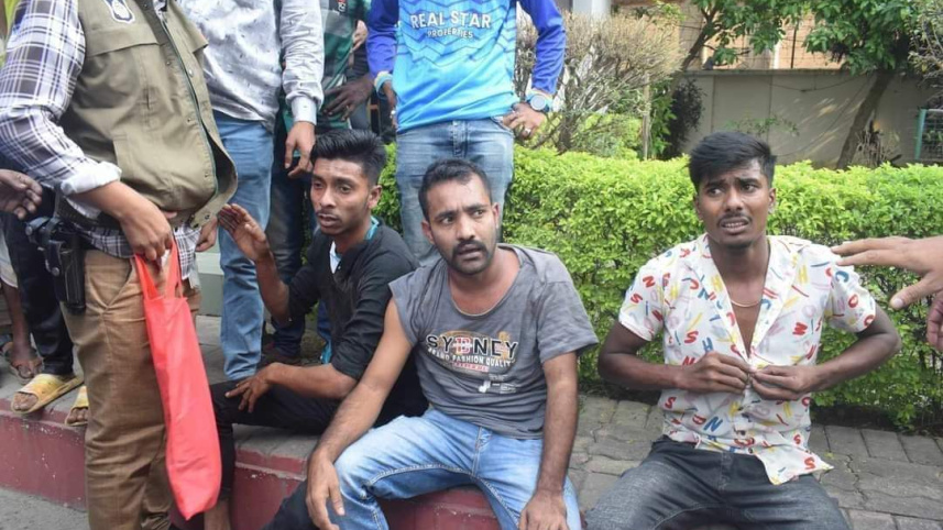 ককটেল বিস্ফোরণে আহত.jpeg