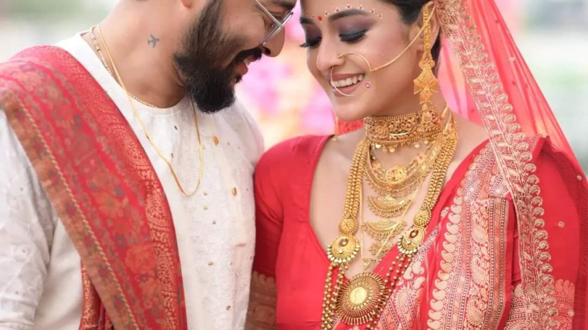 দর্শনা বণিক ও সৌরভ দাস