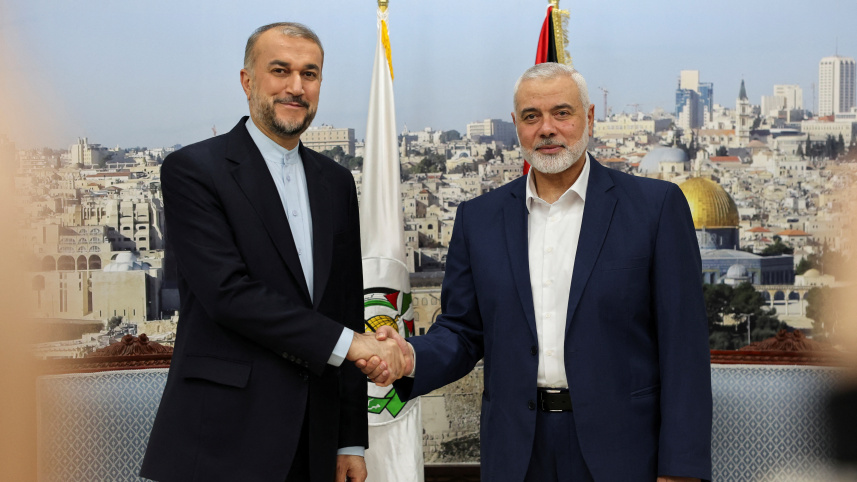 ২০ ডিসেম্বর হামাস প্রধান ইসমাইল হানিয়ার সঙ্গে বৈঠক করেন ইরানের পররাষ্ট্রমন্ত্রী হোসেন আমির আবদুল্লাহিয়ান। ছবি: রয়টার্স