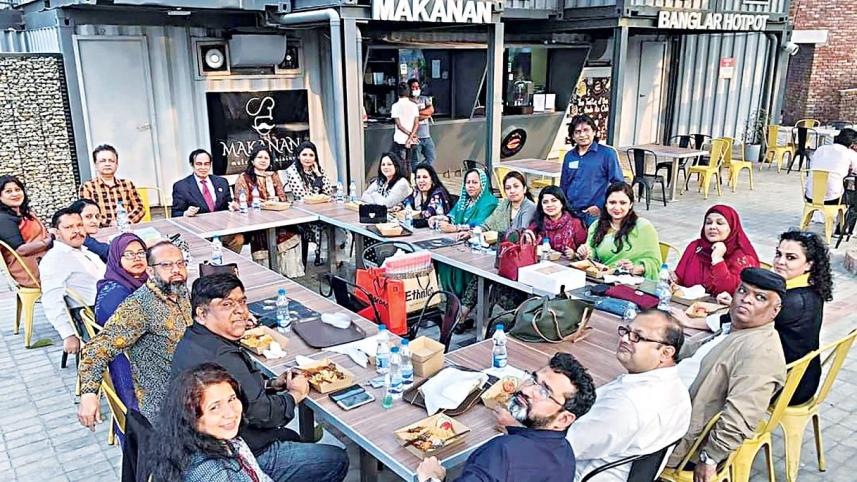  নতুন বাজার ১০০ ফিট রোড