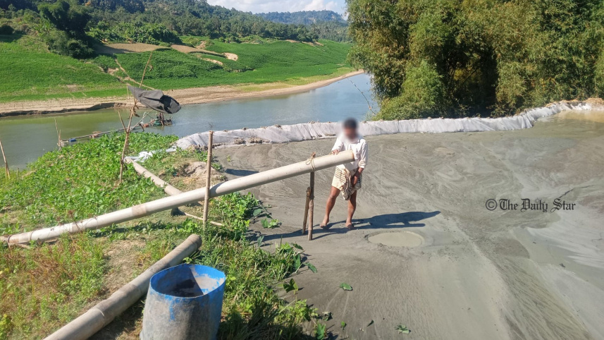সাঙ্গু নদী থেকে বালু উত্তোলন