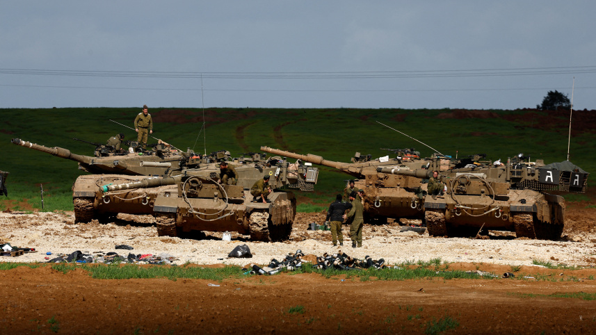 গাজা সীমান্তে ইসরায়েলের ট্যাংকবহর। ছবি :রয়টার্স। 