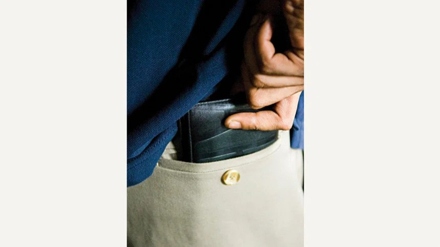 ঢাকায় প্রেম করা কি অনেক ব্যয়সাপেক্ষ?