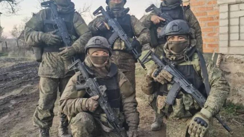 3._nepalis_in_russian_armey.jpg