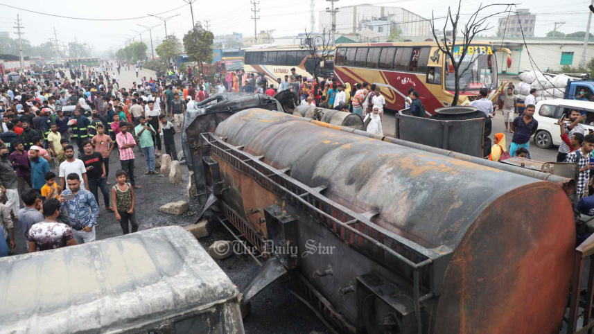 savar lorry fire.jpg