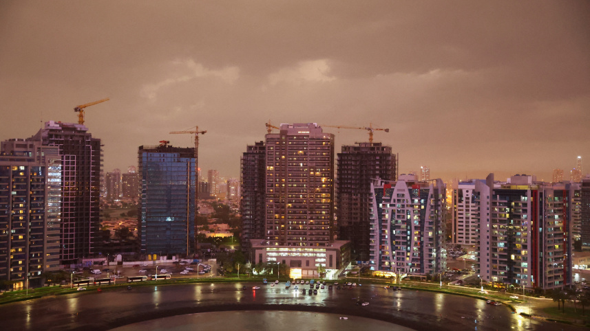 ভারী বৃষ্টিতে প্লাবিত দুবাই। ছবি: রয়টার্স