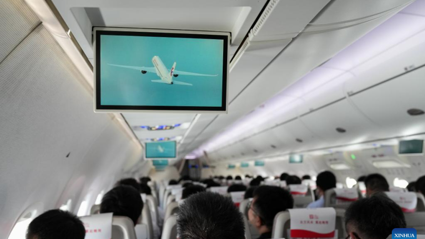 কোমাক সি৯১৯ উড়োজাহাজের ভেতরে। ছবি: কোমাক ওয়েবসাইট