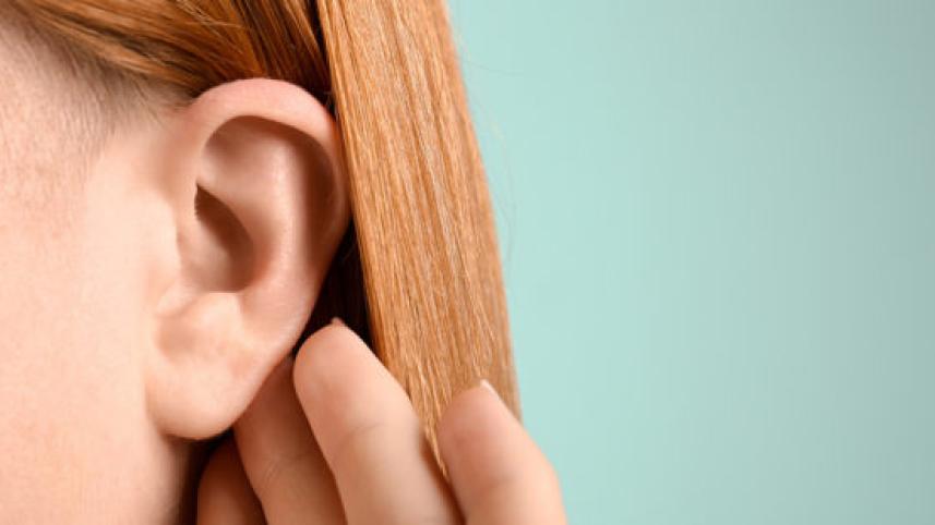 কানে পানি ঢুকলে