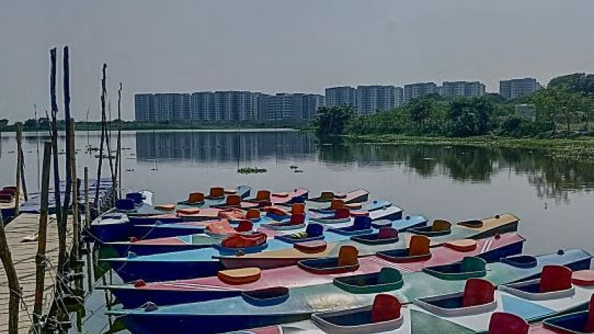 দিয়াবাড়িতে কায়াকিং