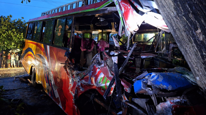 bus_crash_barishal.jpg