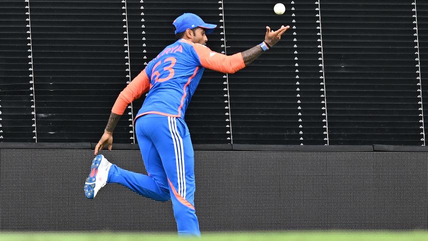 suryakumar_yadav_catch.jpg