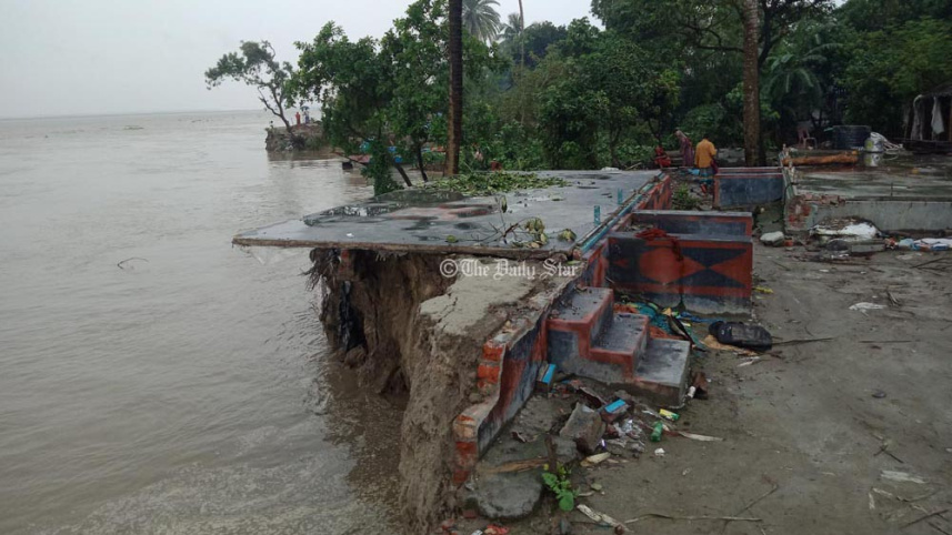 সিরাজগঞ্জে নদী ভাঙন