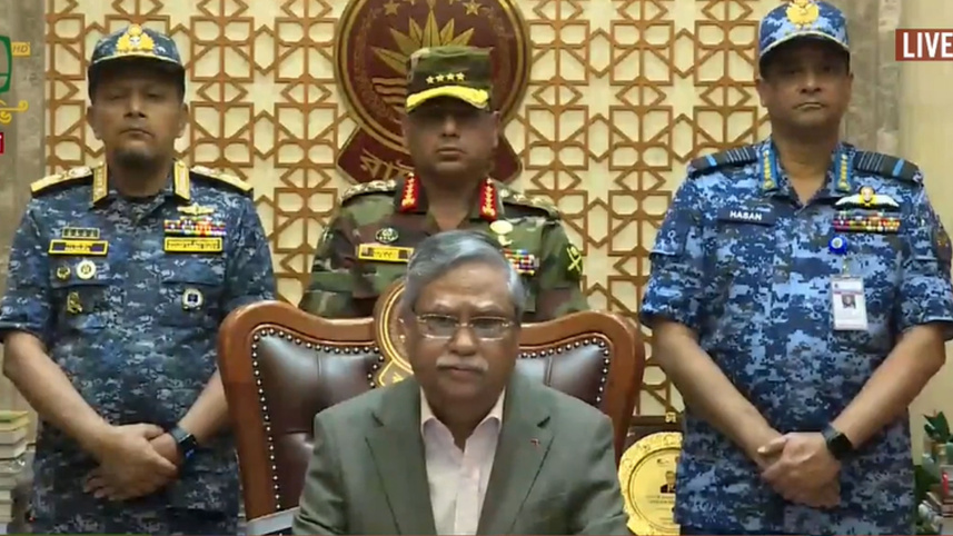 জানমাল-রাষ্ট্রীয় সম্পদ রক্ষায় সশস্ত্র বাহিনীকে কঠোর হওয়ার নির্দেশ রাষ্ট্রপতির