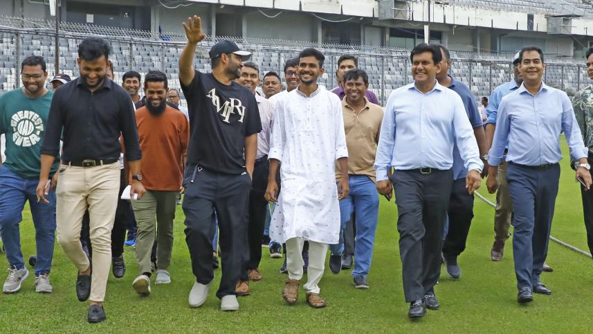 Youth and Sports Advisor Asif Mahmud and Tamim Iqbal