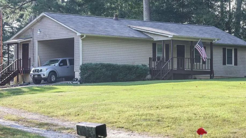 আপালাচি স্কুলে বন্দুকহামলার জন্য দায়ী তরুণের বাবার বাড়ি। ছবি: ডয়চে ভেলে