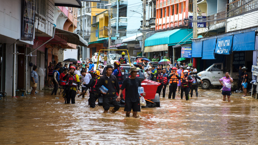 টাইফুন ইয়াগির প্রভাবে থাইল্যান্ডের মাই সাই এলাকায় বন্যা। ছবি: রয়টার্স 