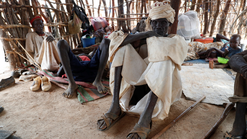 শরণার্থী শিবিরে মানবেতর অবস্থায় সুদানিরা। ছবি: রয়টার্স