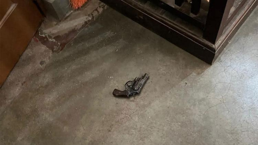 সঞ্জিবাকে হত্যায় ব্যবহৃত পিস্তল। ছবি: সংগৃহীত 