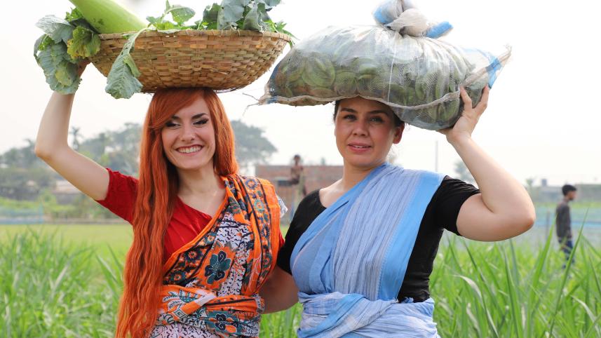 ঈদের ইত্যাদি অনুষ্ঠানে বিদেশি শিল্পী। ছবি: সংগৃহীত