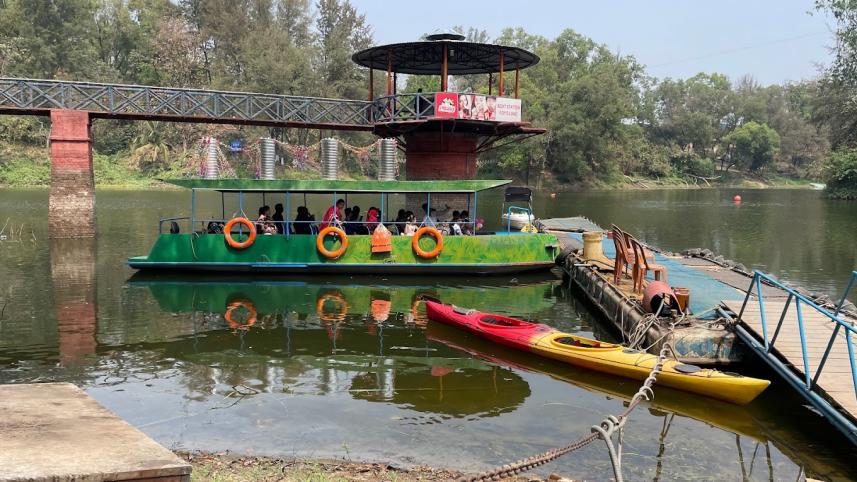 ফয়েস লেক.jpg