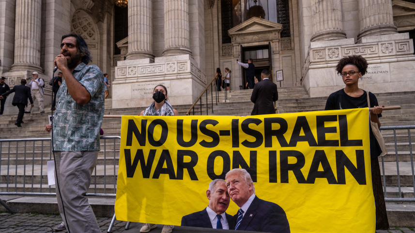 নিউইয়র্কে যুদ্ধবিরোধী বিক্ষোভ। ছবি: এএফপি