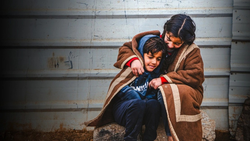 জর্ডানের জাতারি শরণার্থী শিবিরে সিরিয়ার শরণার্থী বাতুল (৯) ও তার ভাই আব্দুলআজিজ (৭)। ছবি: ইউএনএইচসিআর এর ওয়েবসাইট থেকে সংগৃহীত