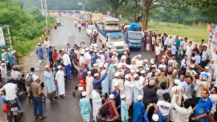 manikganj_blocked_16jul25.jpg