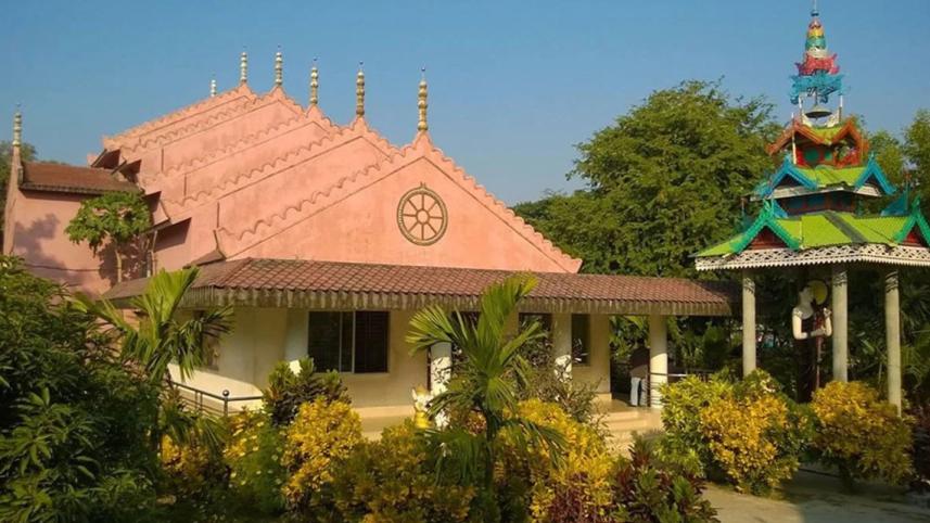 kuakata_rakhine_temple_2.jpg