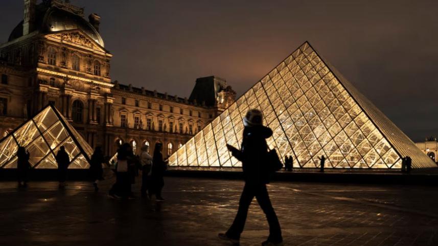 louvre-museum.jpg