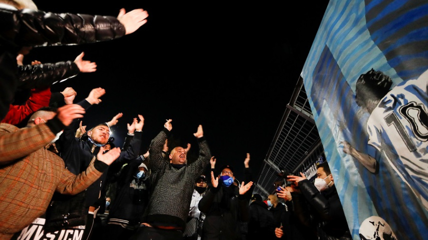 neopolis crying for Maradona 