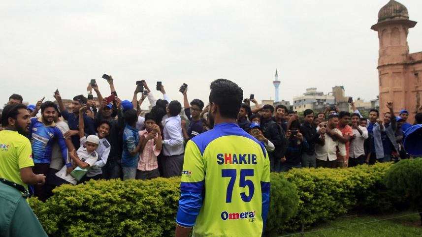 লালবাগ কেল্লায় সাকিবদের অন্যরকম দিন