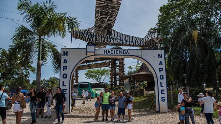 Hacienda Napoles-11.jpg