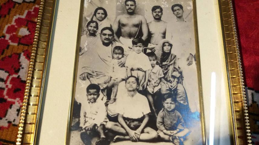 Uttam Kumar family album