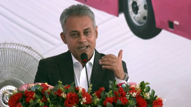 সড়ক পরিবহন ও সেতুমন্ত্রী