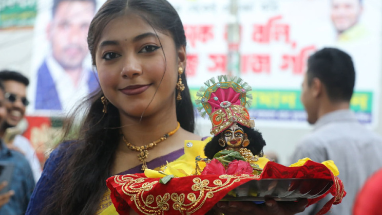 ঢাকায় জন্মাষ্টমীর শোভাযাত্রা। ছবি: প্রবীর দাশ/স্টার