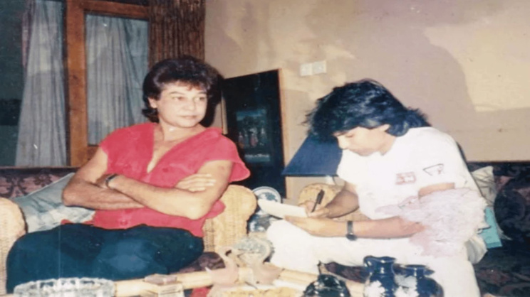 নায়ক পরিচয়ের আড়ালে গায়ক জাফর ইকবাল