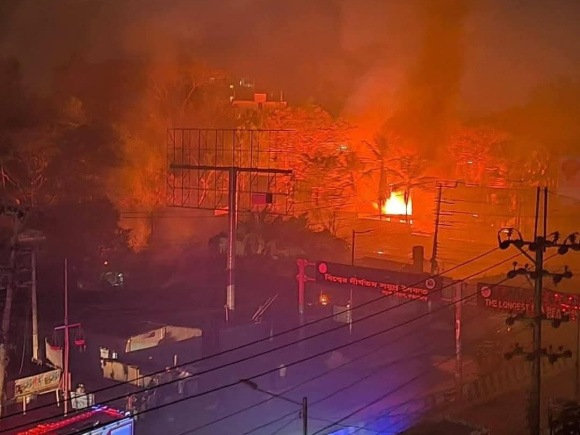 কক্সবাজারে গ্যাস স্টেশনে বিস্ফোরণ। ছবি: সংগৃহীত