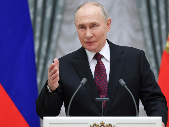 Putin tells Tehran: Russia stands by Iran