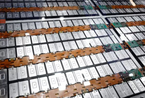 লিথিয়াম ব্যাটারি। ফাইল ছবি: রয়টার্স