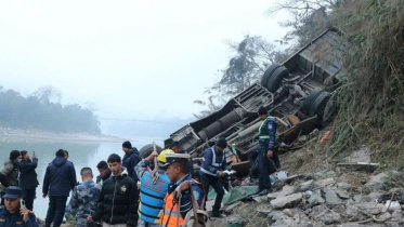 নেপালে বাস দুর্ঘটনায় ১৯ জন নিহত। ছবি: এক্স থেকে সংগৃহীত